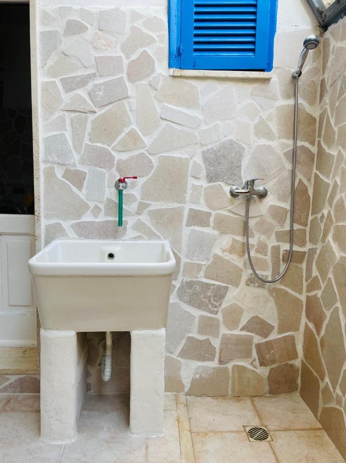 Lovely 2 Bedroom Rental Unit,Patio And Close Beach San Pietro in Bevagna Exterior foto